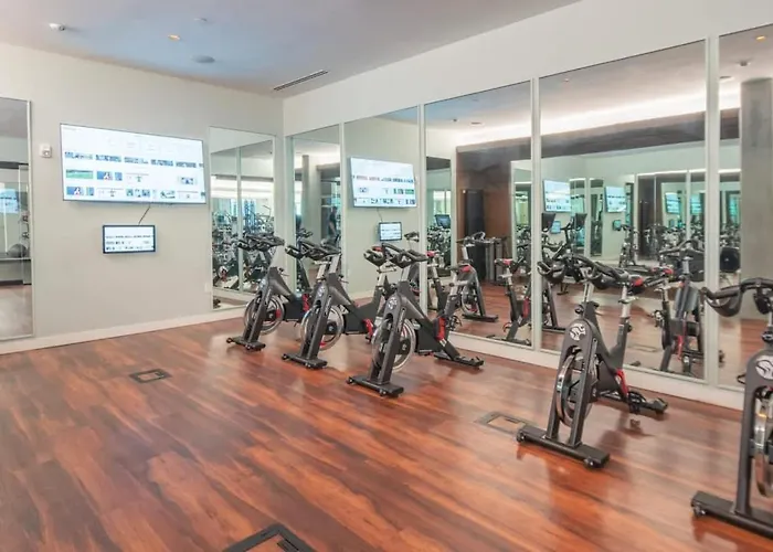 Appartement Spotless 1bd - Pool, Gym, Parking, W-d - Sleeps 4