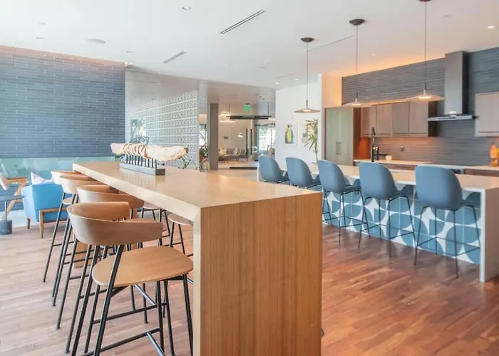 Appartement Spotless 1bd - Pool, Gym, Parking, W-d - Sleeps 4 *